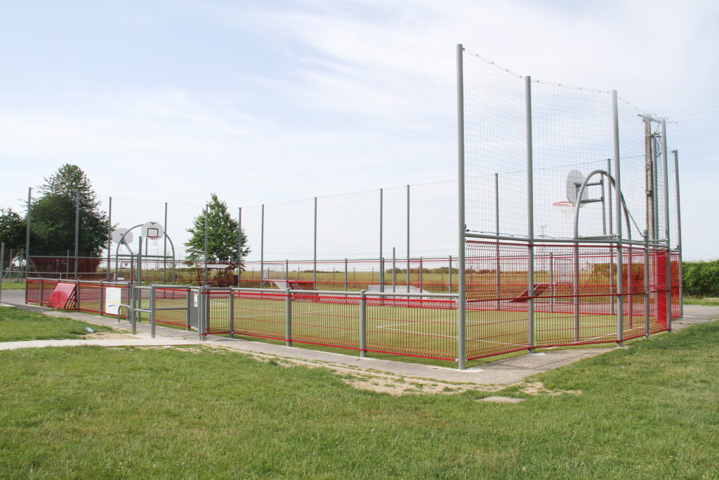 Le nouveau city-stade de Chenoise